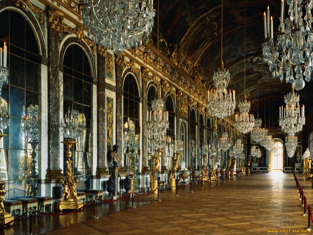 Галереи версаля. Версаль зеркальная галерея Версальского дворца. Версаль интерьеры дворца зеркальная галерея. Зеркальный зал Версальского дворца. Версаль зеркальная галерея 2023.